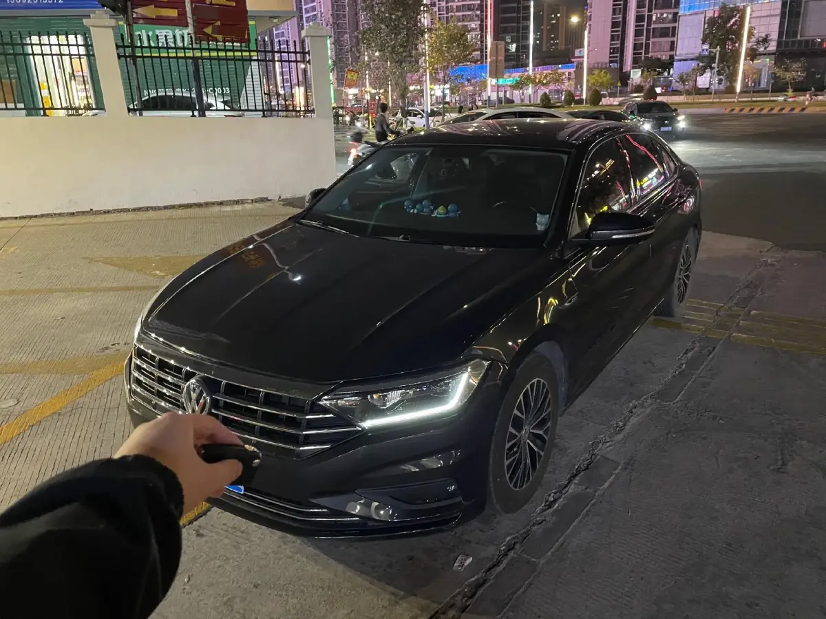 2020 Volkswagen Sagitar 1.4T 150HP L4 7DCT