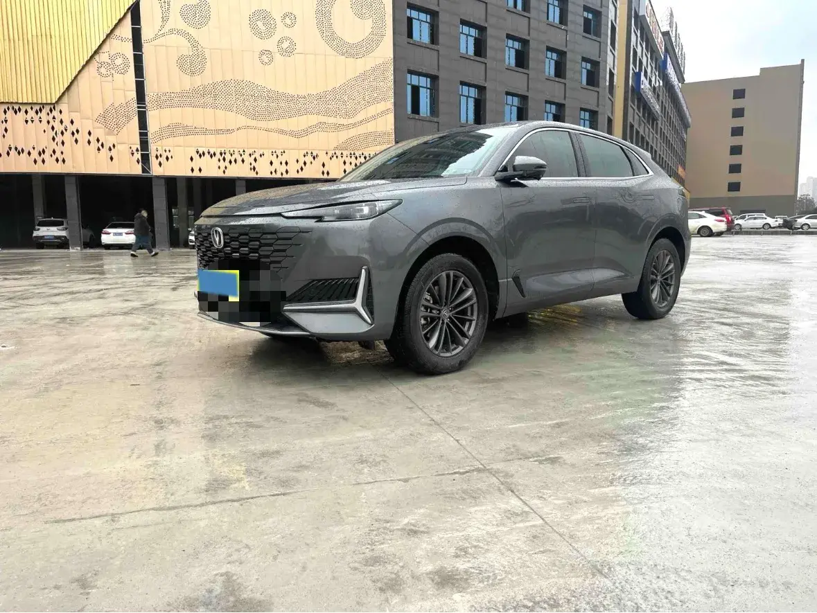 2021 ChangAn UNI-K 2.0T 233HP L4 8AT