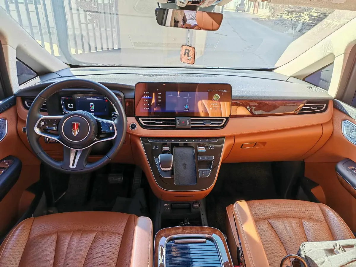 2023 HongQi HQ9 2.0T 252HP L4 8AT,autocango,china used car exporter,china ev exporter,chinese used car exporter,chinese used ev exporter