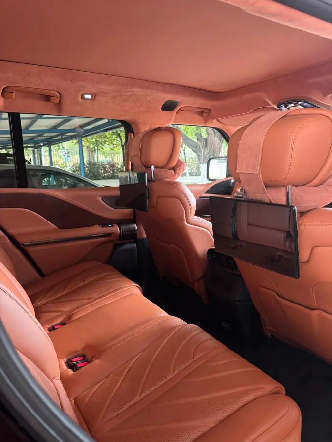 2023 YangWang U8 2.0T 272HP L4 REEV 49.05KWH,autocango,china used car exporter,china ev exporter,chinese used car exporter,chinese used ev exporter