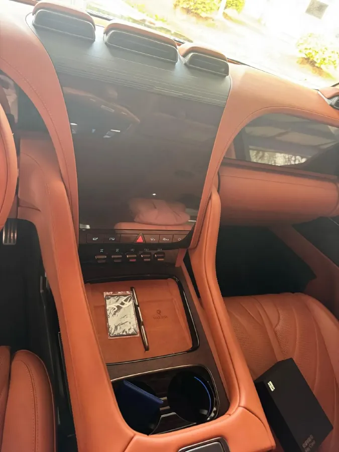 2023 YangWang U8 2.0T 272HP L4 REEV 49.05KWH,autocango,china used car exporter,china ev exporter,chinese used car exporter,chinese used ev exporter