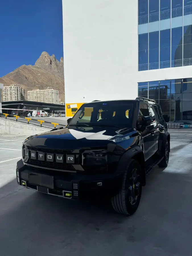 2023 Jetour Traveller 2.0T 254HP L4 7DCT