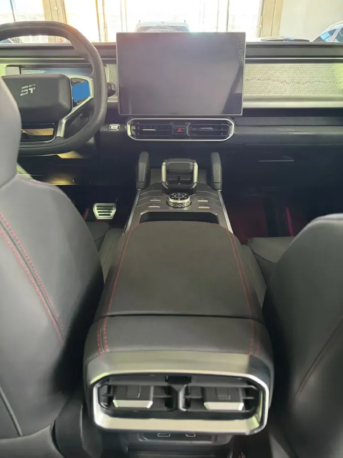 2023 Jetour Traveller 2.0T 254HP L4 7DCT,autocango,china used car exporter,china ev exporter,chinese used car exporter,chinese used ev exporter