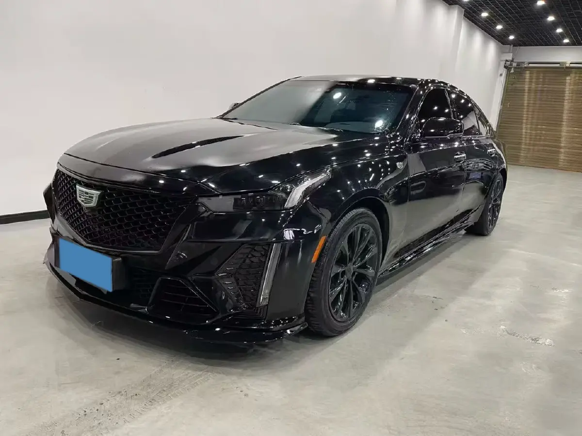 2022 Cadillac CT5 2.0T 237HP L4 10AT