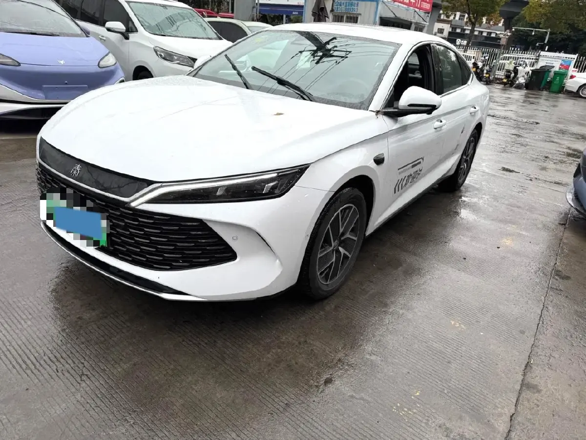 2025 BYD QinL 1.5L 101HP L4 E-CVT PHEV 15.87KWH