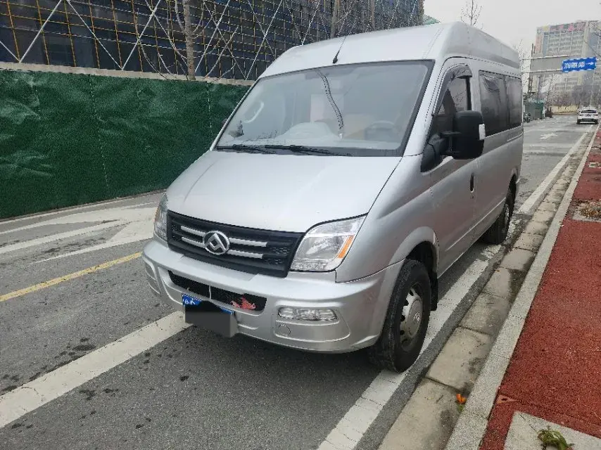 2020 MAXUS XinTu V80 2.5T 136HP L4 6MT