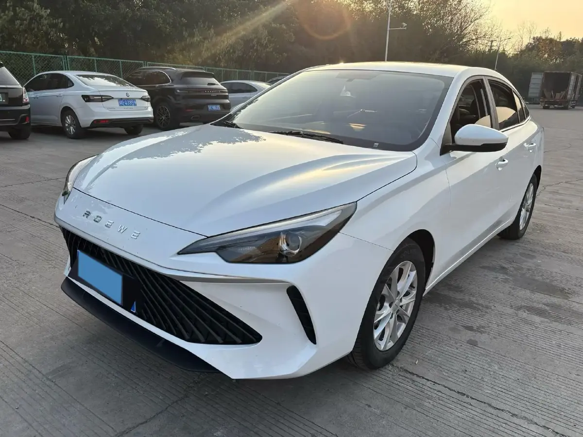 2026 Roewe i5 1.5L 129HP L4 CVT