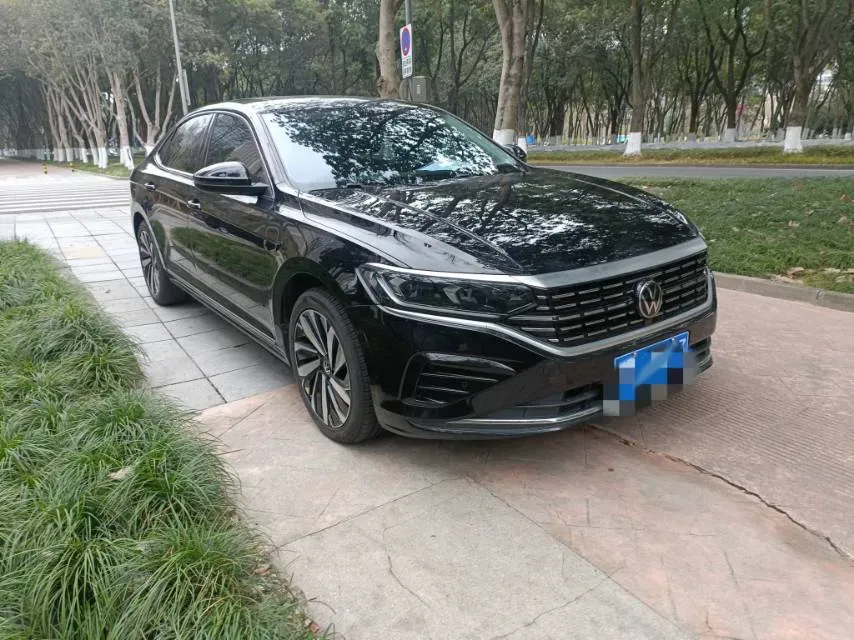 2023 Volkswagen Passat 2.0T 186HP L4 7DCT,autocango,china used car exporter,china ev exporter,chinese used car exporter,chinese used ev exporter
