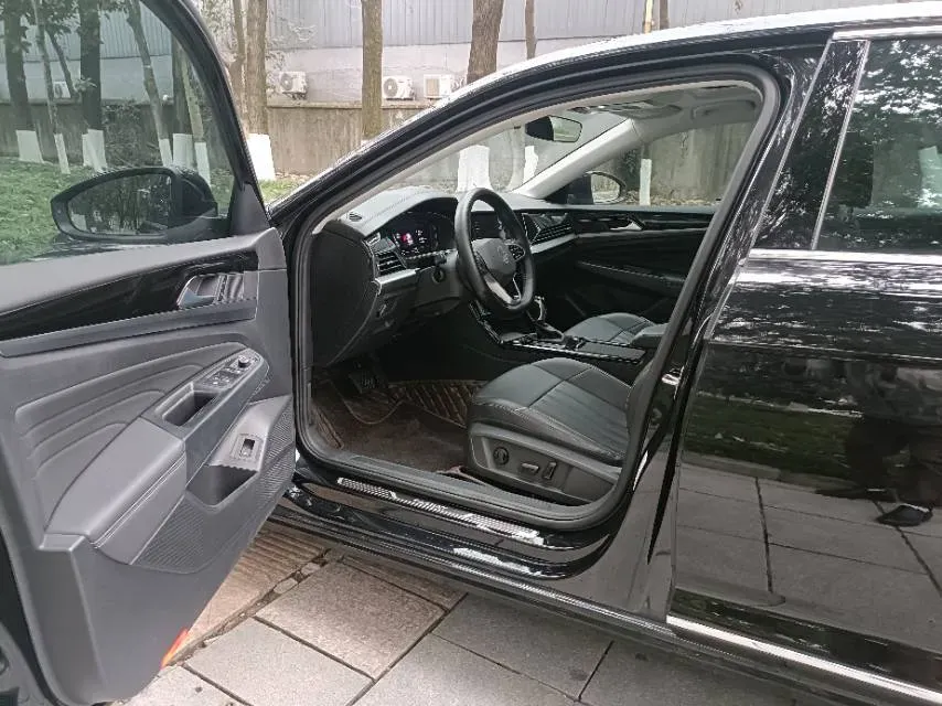2023 Volkswagen Passat 2.0T 186HP L4 7DCT,autocango,china used car exporter,china ev exporter,chinese used car exporter,chinese used ev exporter