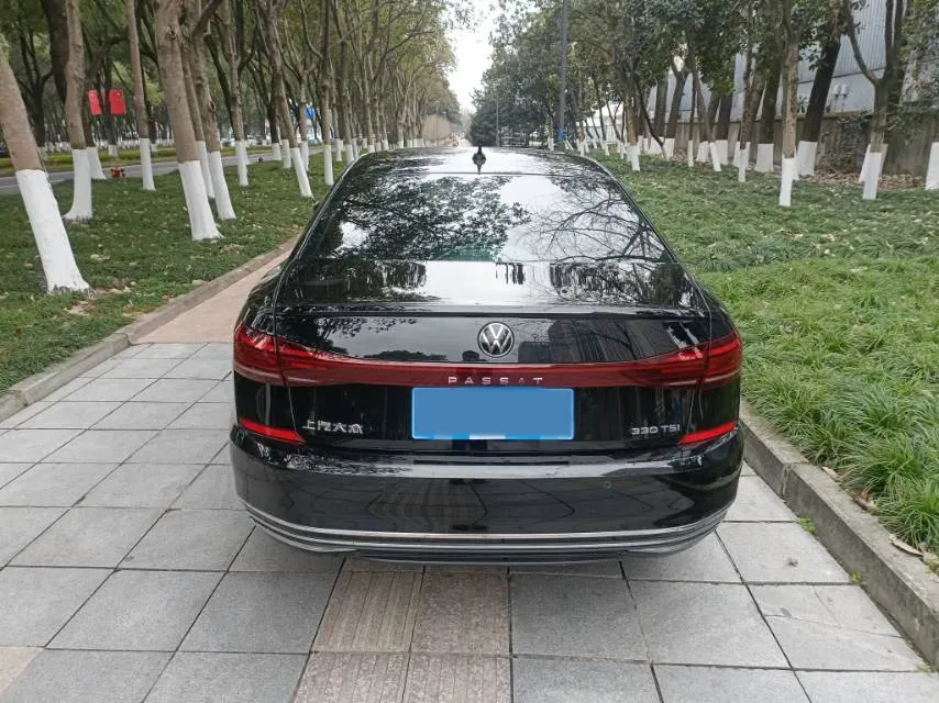 2023 Volkswagen Passat 2.0T 186HP L4 7DCT,autocango,china used car exporter,china ev exporter,chinese used car exporter,chinese used ev exporter