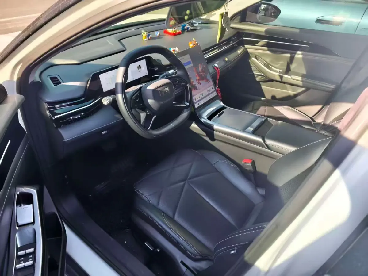 2024 Geely Galaxy L6 1.5T 163HP L4 3DHT PHEV,autocango,china used car exporter,china ev exporter,chinese used car exporter,chinese used ev exporter