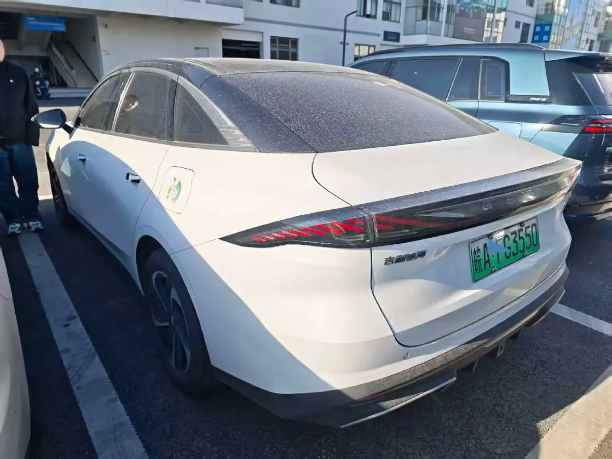 2024 Geely Galaxy L6 1.5T 163HP L4 3DHT PHEV,autocango,china used car exporter,china ev exporter,chinese used car exporter,chinese used ev exporter