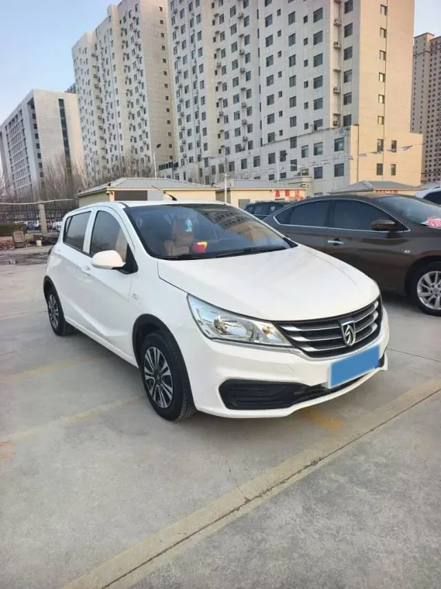 2016 BaoJun 310 1.2L 82HP L4 5MT,autocango,china used car exporter,china ev exporter,chinese used car exporter,chinese used ev exporter