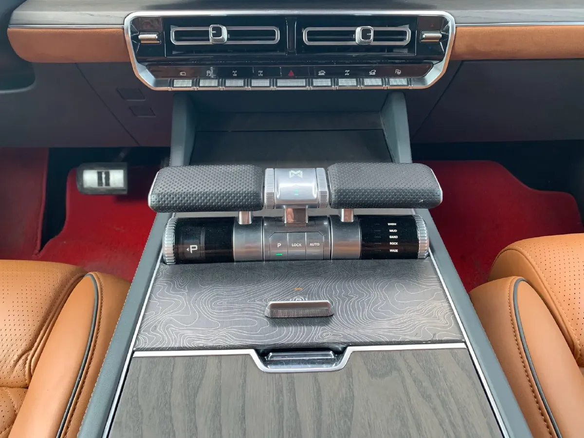 2023 M Hero 917 REEV 197HP 2AT REEV 65.8KWH,autocango,china used car exporter,china ev exporter,chinese used car exporter,chinese used ev exporter