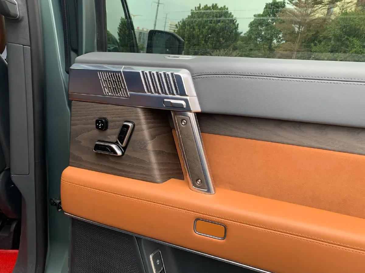 2023 M Hero 917 REEV 197HP 2AT REEV 65.8KWH,autocango,china used car exporter,china ev exporter,chinese used car exporter,chinese used ev exporter