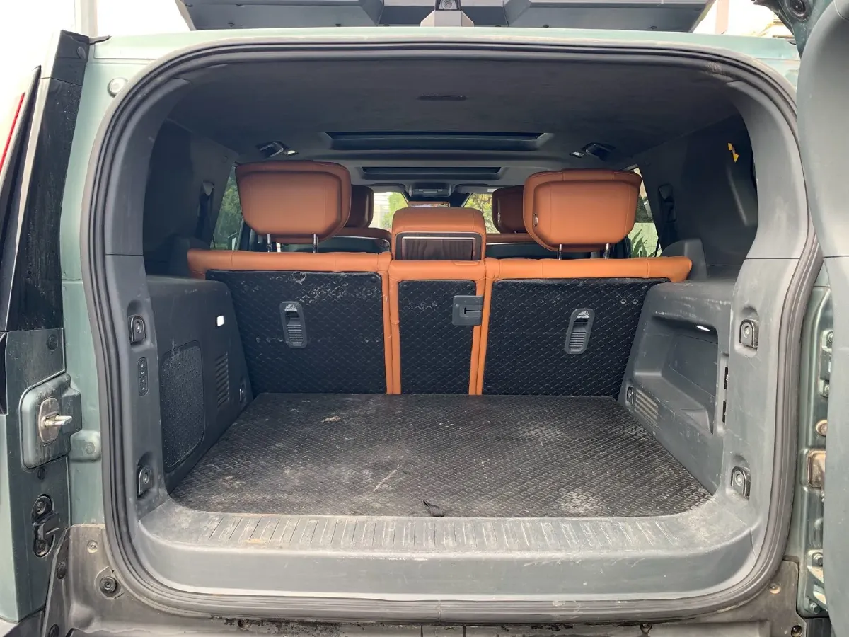 2023 M Hero 917 REEV 197HP 2AT REEV 65.8KWH,autocango,china used car exporter,china ev exporter,chinese used car exporter,chinese used ev exporter