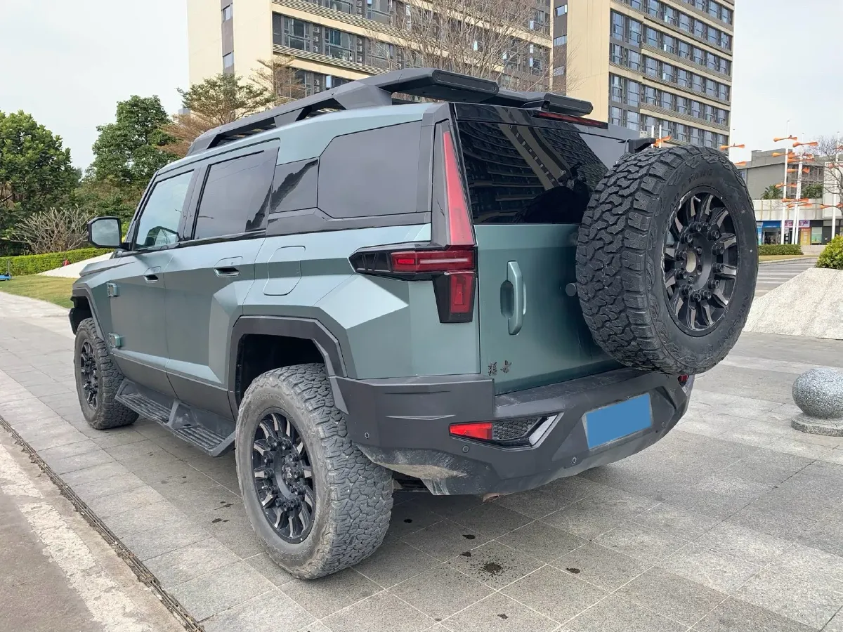 2023 M Hero 917 REEV 197HP 2AT REEV 65.8KWH,autocango,china used car exporter,china ev exporter,chinese used car exporter,chinese used ev exporter