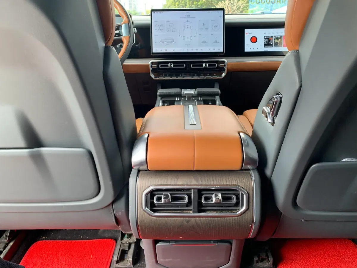 2023 M Hero 917 REEV 197HP 2AT REEV 65.8KWH,autocango,china used car exporter,china ev exporter,chinese used car exporter,chinese used ev exporter