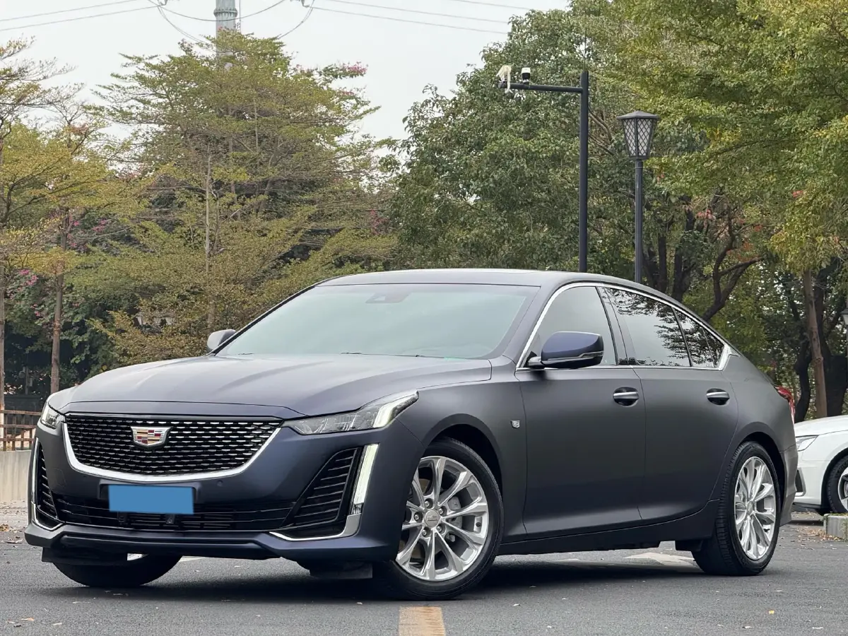 2023 Cadillac CT5 2.0T 237HP L4 10AT