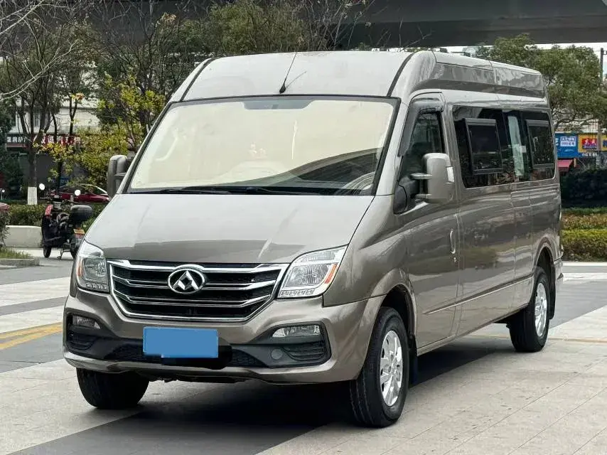 2018 MAXUS XinTu V80 2.5T 136HP L4 6MT