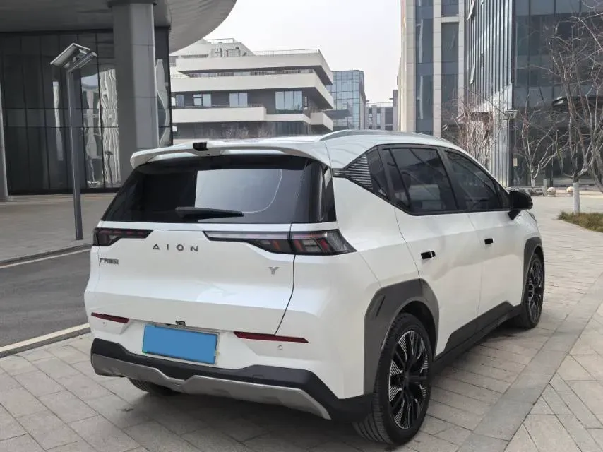 2022 Geely Okavango 1.8T 184HP L4 7DCT,autocango,china used car exporter,china ev exporter,chinese used car exporter,chinese used ev exporter