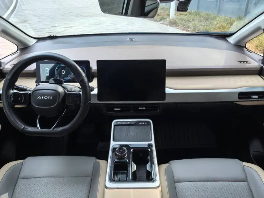 2022 Geely Okavango 1.8T 184HP L4 7DCT,autocango,china used car exporter,china ev exporter,chinese used car exporter,chinese used ev exporter