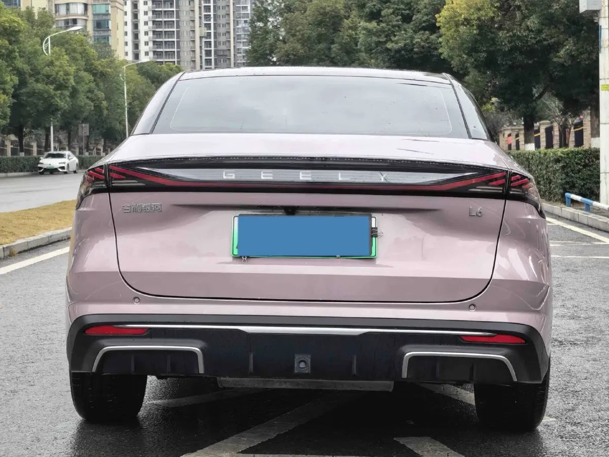 2024 Geely Galaxy L6 1.5T 163HP L4 3DHT PHEV,autocango,china used car exporter,china ev exporter,chinese used car exporter,chinese used ev exporter