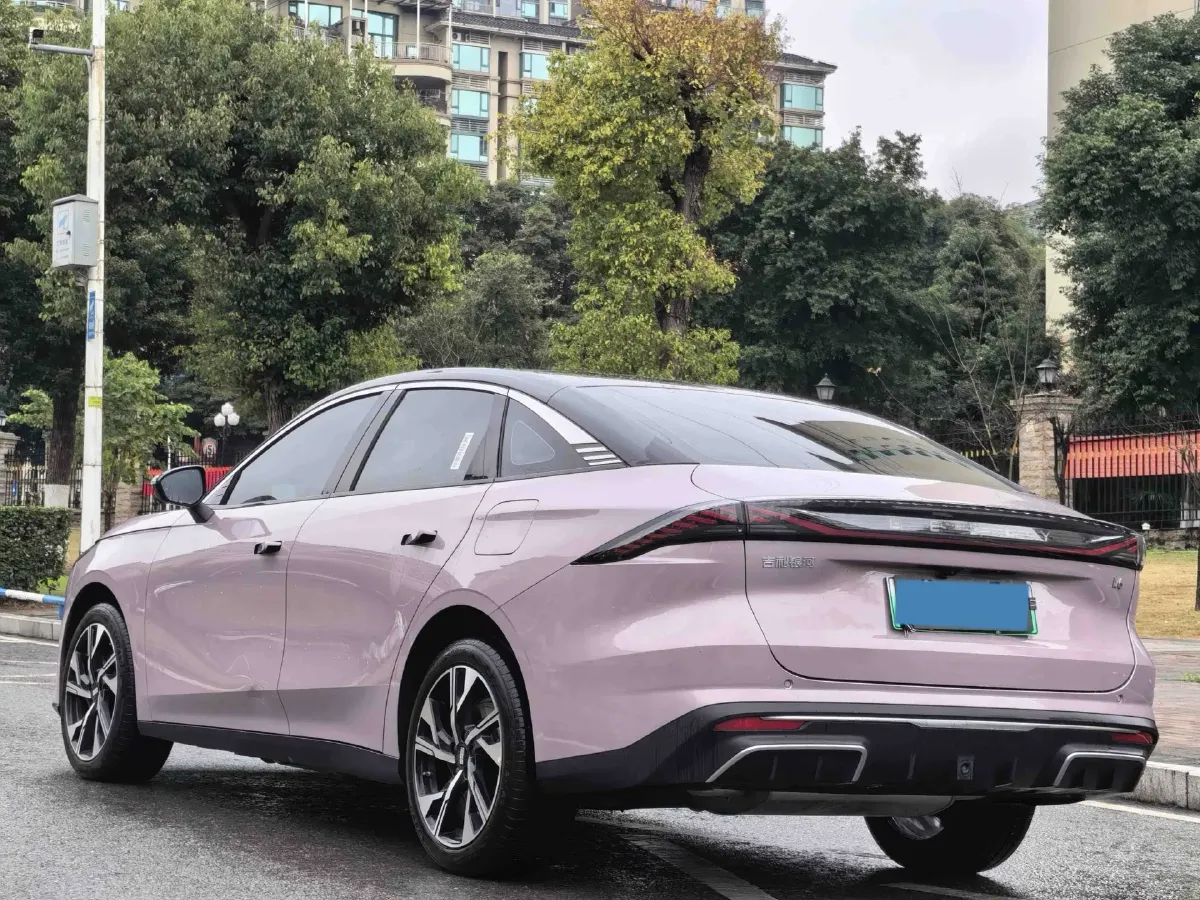 2024 Geely Galaxy L6 1.5T 163HP L4 3DHT PHEV,autocango,china used car exporter,china ev exporter,chinese used car exporter,chinese used ev exporter