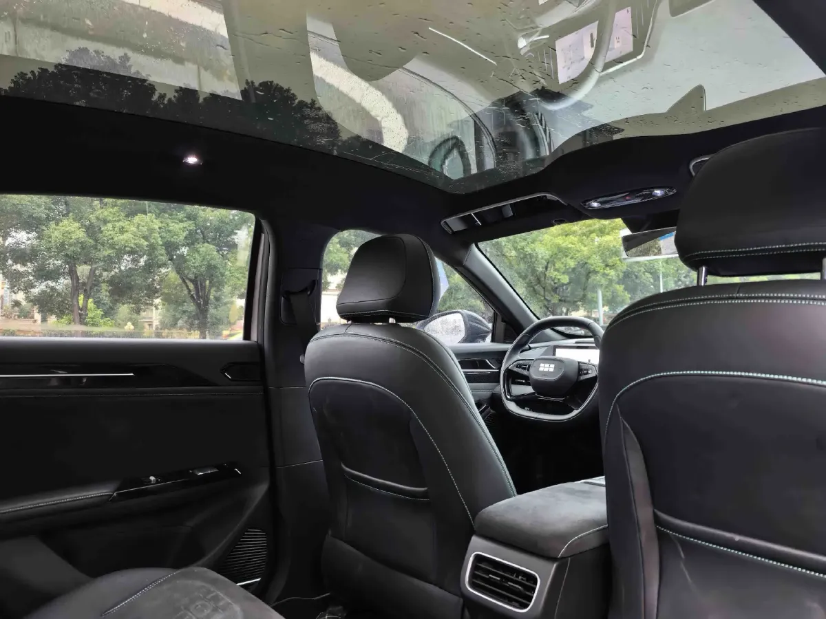 2024 Geely Galaxy L6 1.5T 163HP L4 3DHT PHEV,autocango,china used car exporter,china ev exporter,chinese used car exporter,chinese used ev exporter