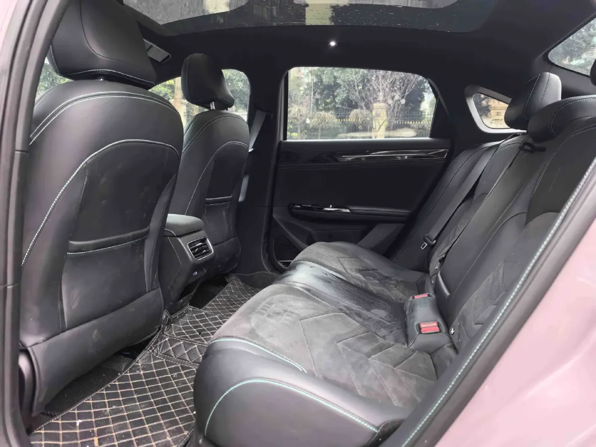 2024 Geely Galaxy L6 1.5T 163HP L4 3DHT PHEV,autocango,china used car exporter,china ev exporter,chinese used car exporter,chinese used ev exporter