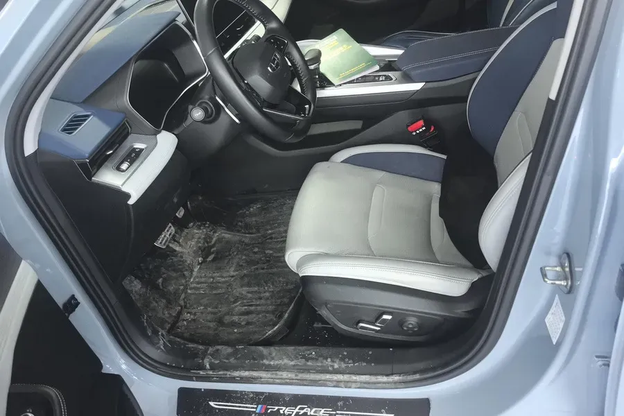 2023 Geely Preface 2.0T 190HP L4 7DCT,autocango,china used car exporter,china ev exporter,chinese used car exporter,chinese used ev exporter