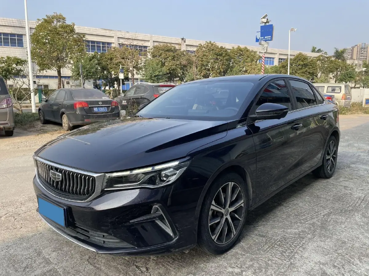 2022 Geely Emgrand 1.5L 114HP L4 CVT