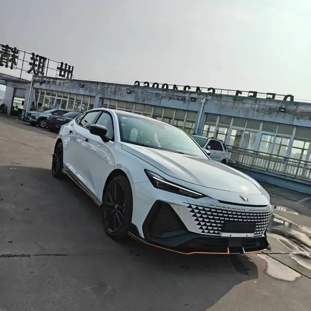 2024 ChangAn UNI-V 2.0T 233HP L4 8AT,autocango,china used car exporter,china ev exporter,chinese used car exporter,chinese used ev exporter