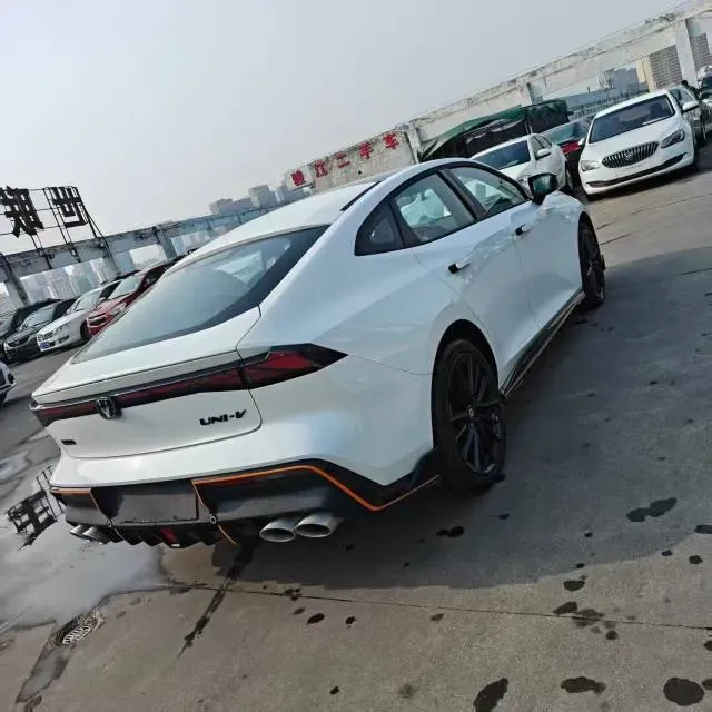2024 ChangAn UNI-V 2.0T 233HP L4 8AT,autocango,china used car exporter,china ev exporter,chinese used car exporter,chinese used ev exporter