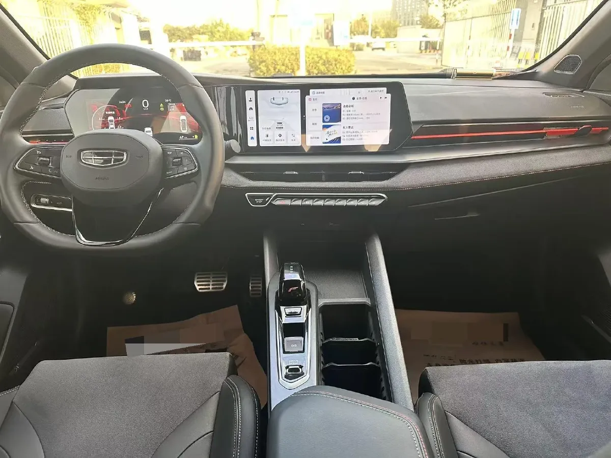 2022 Geely Binray 1.5T 181HP L4 7DCT,autocango,china used car exporter,china ev exporter,chinese used car exporter,chinese used ev exporter