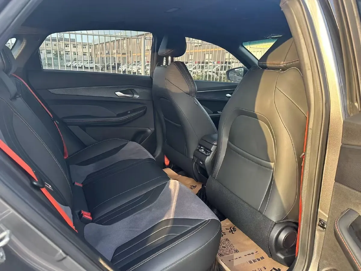 2022 Geely Binray 1.5T 181HP L4 7DCT,autocango,china used car exporter,china ev exporter,chinese used car exporter,chinese used ev exporter