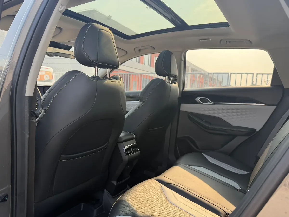 2022 Geely Coolray 1.5T 181HP L4 7DCT,autocango,china used car exporter,china ev exporter,chinese used car exporter,chinese used ev exporter