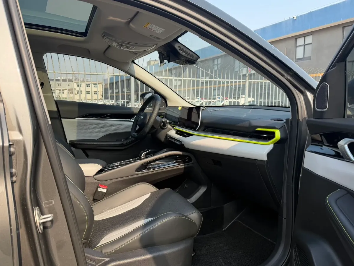 2022 Geely Coolray 1.5T 181HP L4 7DCT,autocango,china used car exporter,china ev exporter,chinese used car exporter,chinese used ev exporter