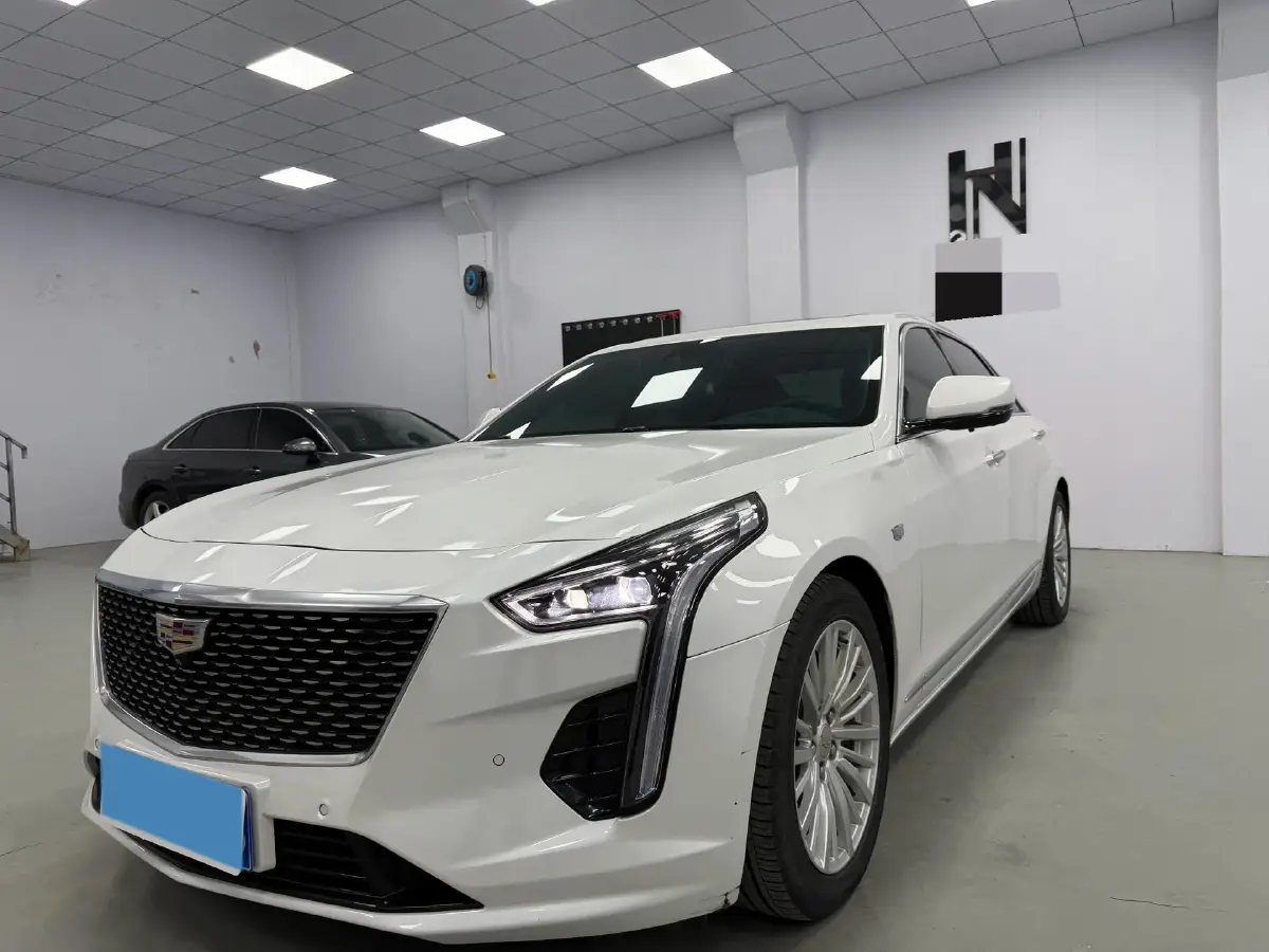 2022 Cadillac CT6 2.0T 237HP L4 10AT