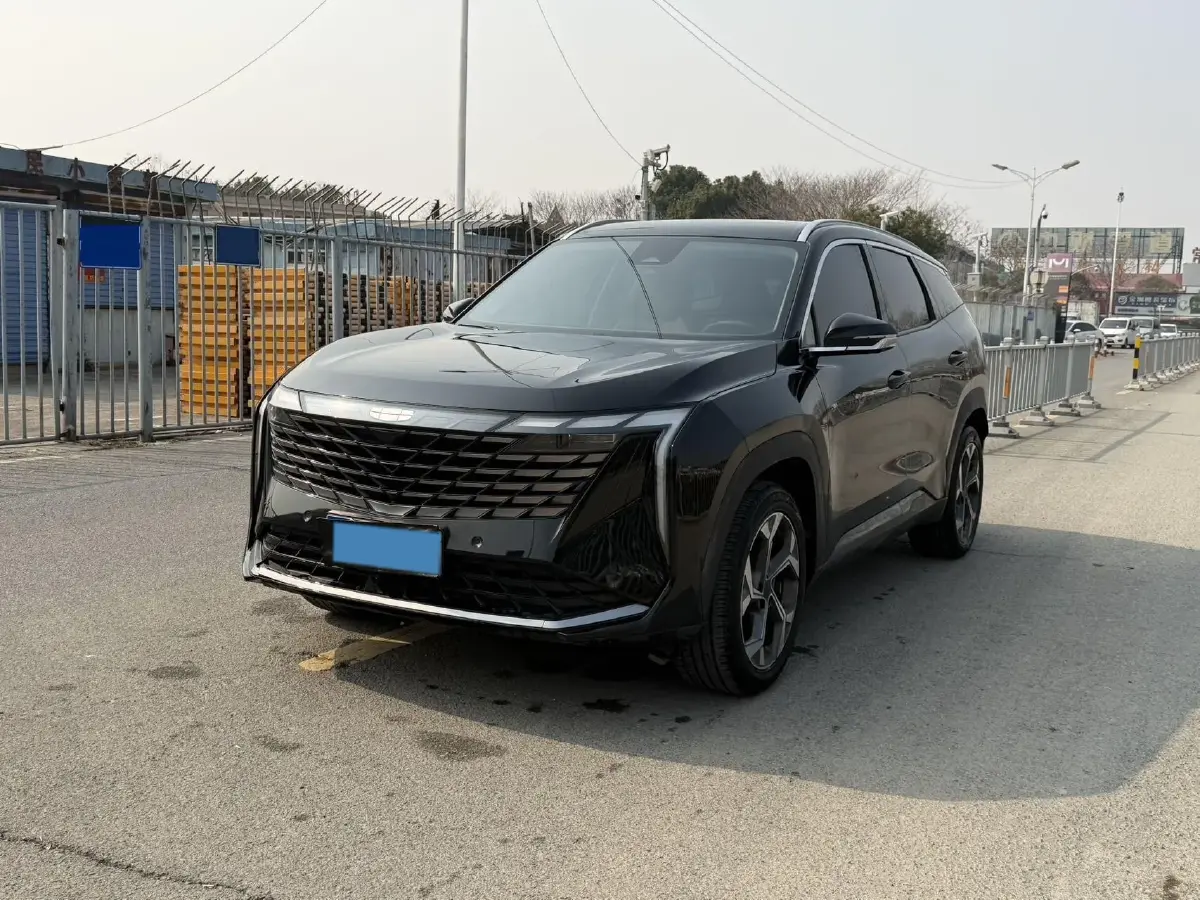 2023 Geely StarRay 1.5T 181HP L4 7DCT
