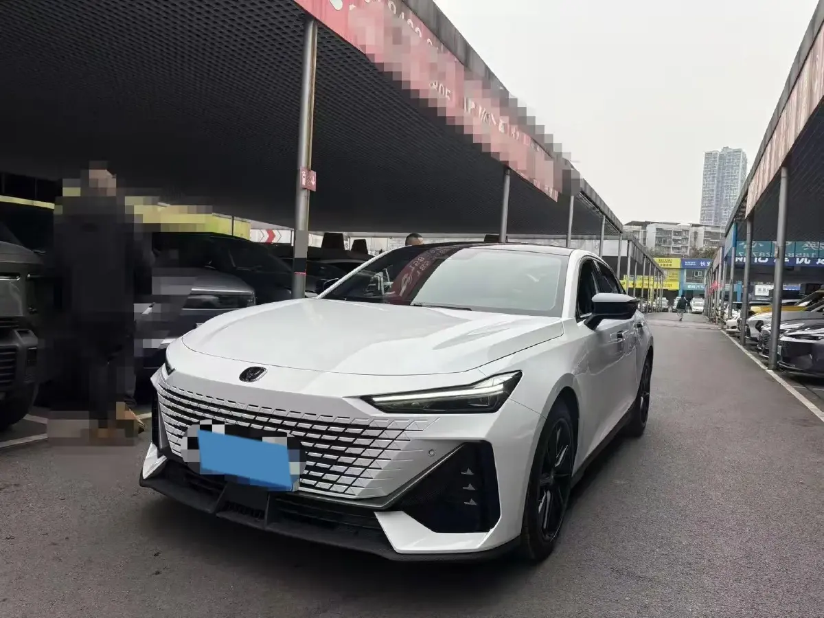 2023 ChangAn UNI-V 1.5T 188HP L4 7DCT