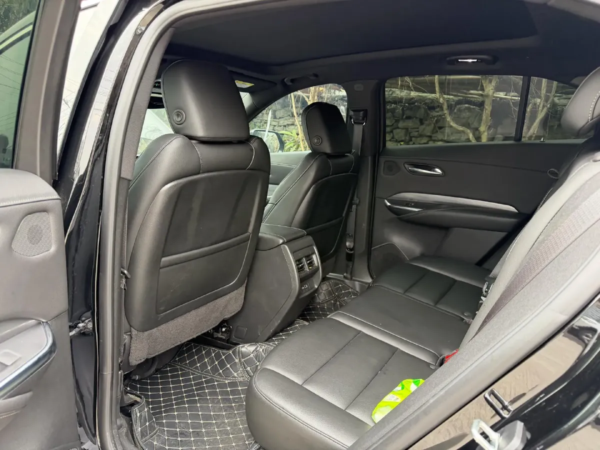 2024 Cadillac XT4 2.0T 237HP L4 9AT,autocango,china used car exporter,china ev exporter,chinese used car exporter,chinese used ev exporter