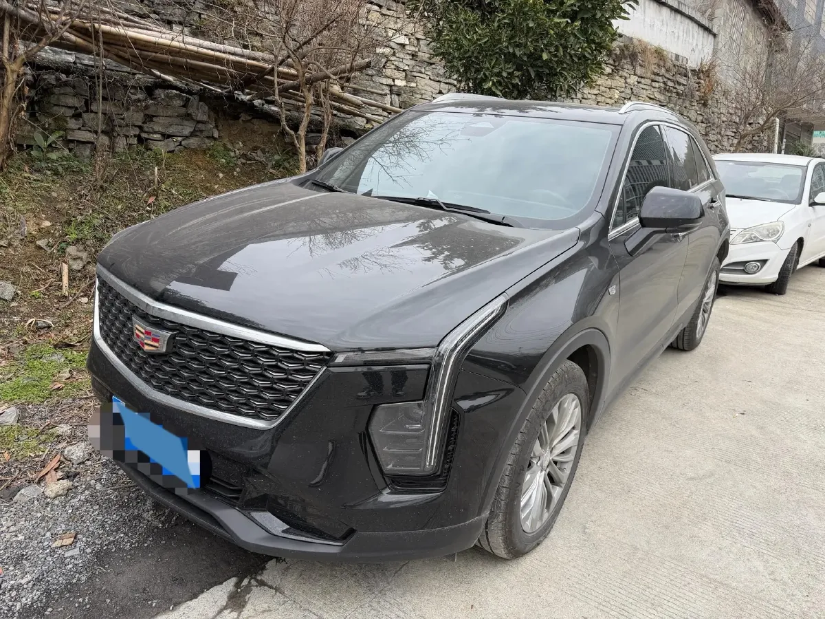 2024 Cadillac XT4 2.0T 237HP L4 9AT,autocango,china used car exporter,china ev exporter,chinese used car exporter,chinese used ev exporter