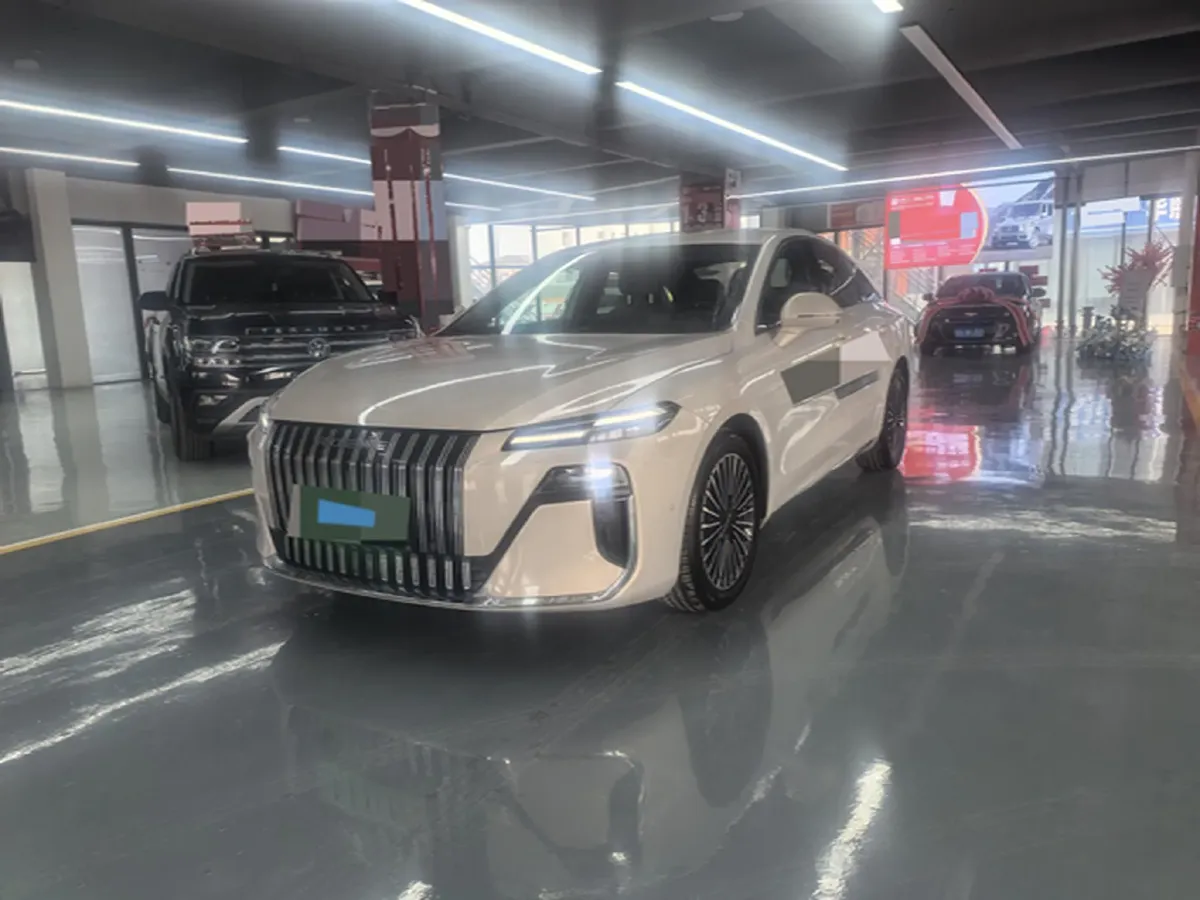 2025 Roewe M7 DMH 1.5L 112HP L4 1DHT PHEV,autocango,china used car exporter,china ev exporter,chinese used car exporter,chinese used ev exporter