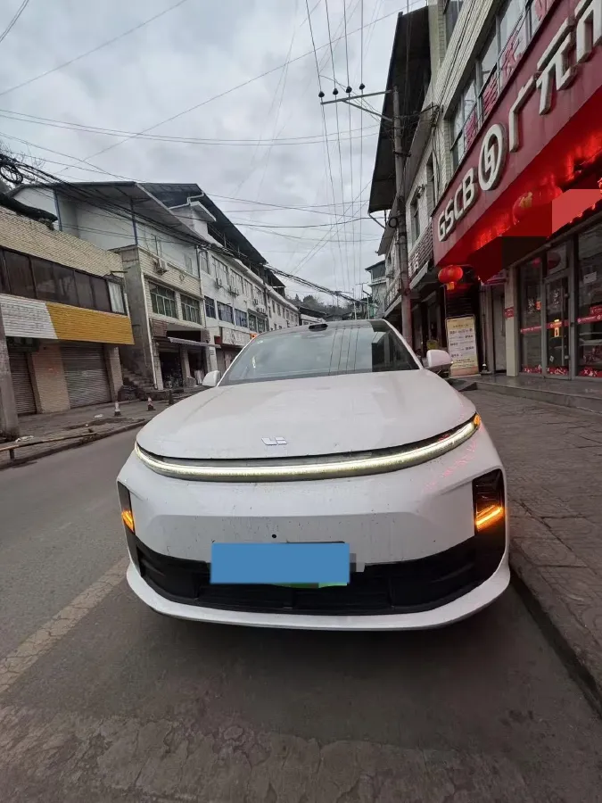 2025 Li L6 Range Extended 154HP L4 REEV,autocango,china used car exporter,china ev exporter,chinese used car exporter,chinese used ev exporter