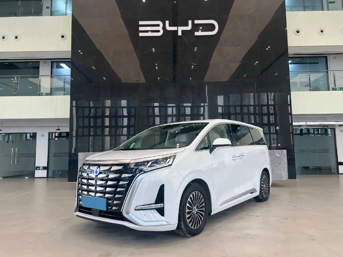 2024 Denza D9 1.5T 139HP L4 E-CVT PHEV 40KWH