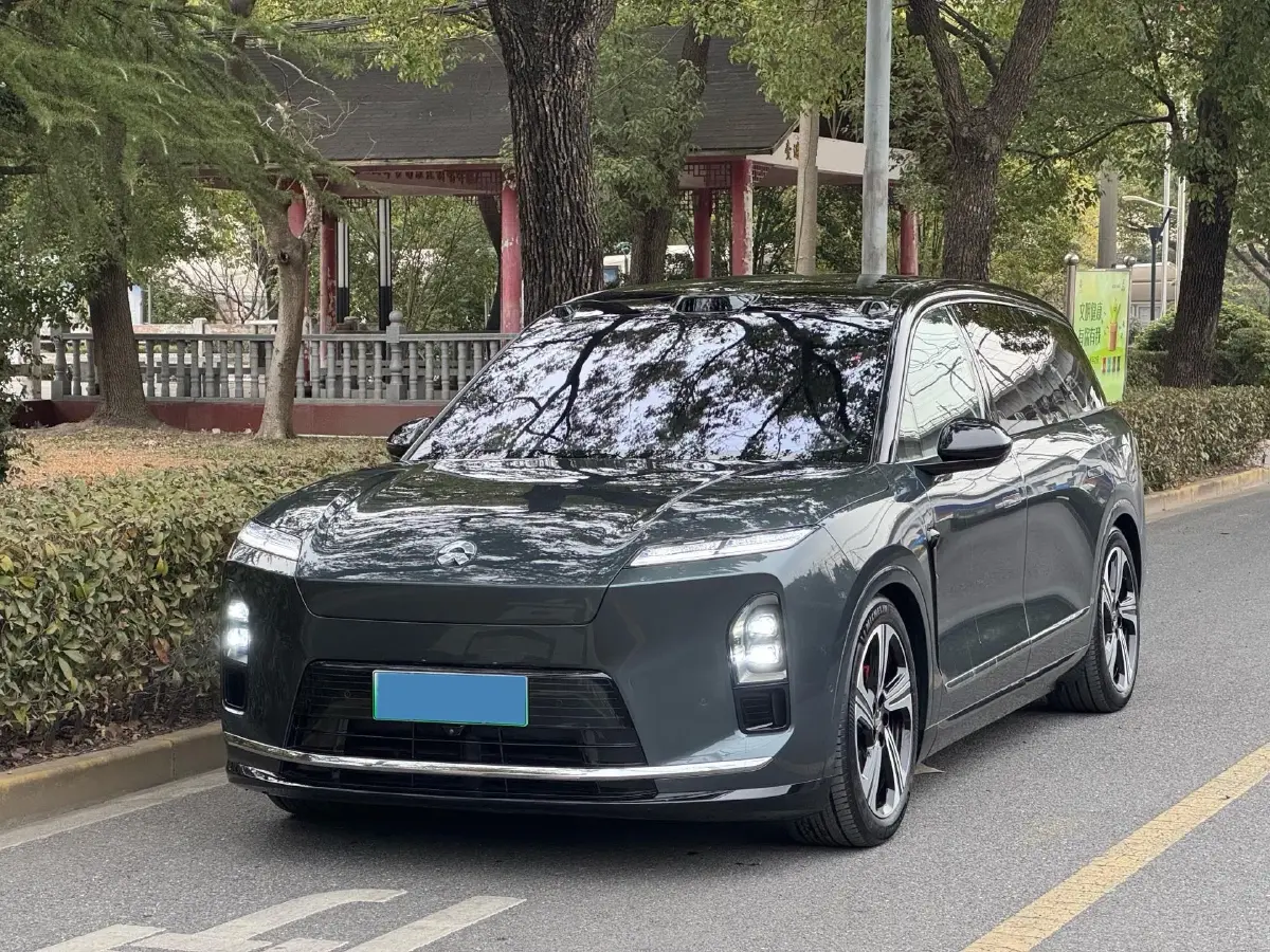 2026 NIO ES8 BEV