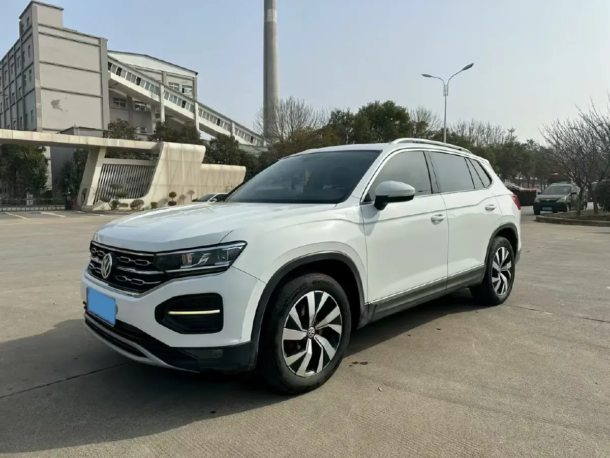 2019 Jeep Cherokee 2.0T 234HP L4 9AT