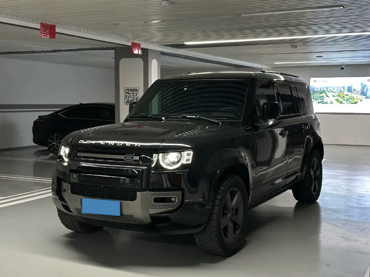 2023 Land Rover Defender 3.0T 400HP L6 8AT