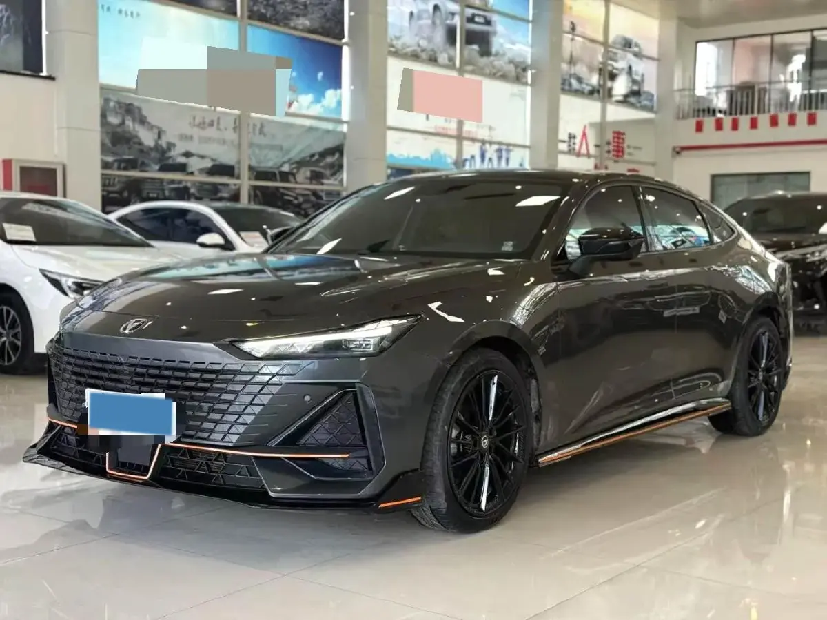 2023 ChangAn UNI-V 1.5T 188HP L4 7DCT